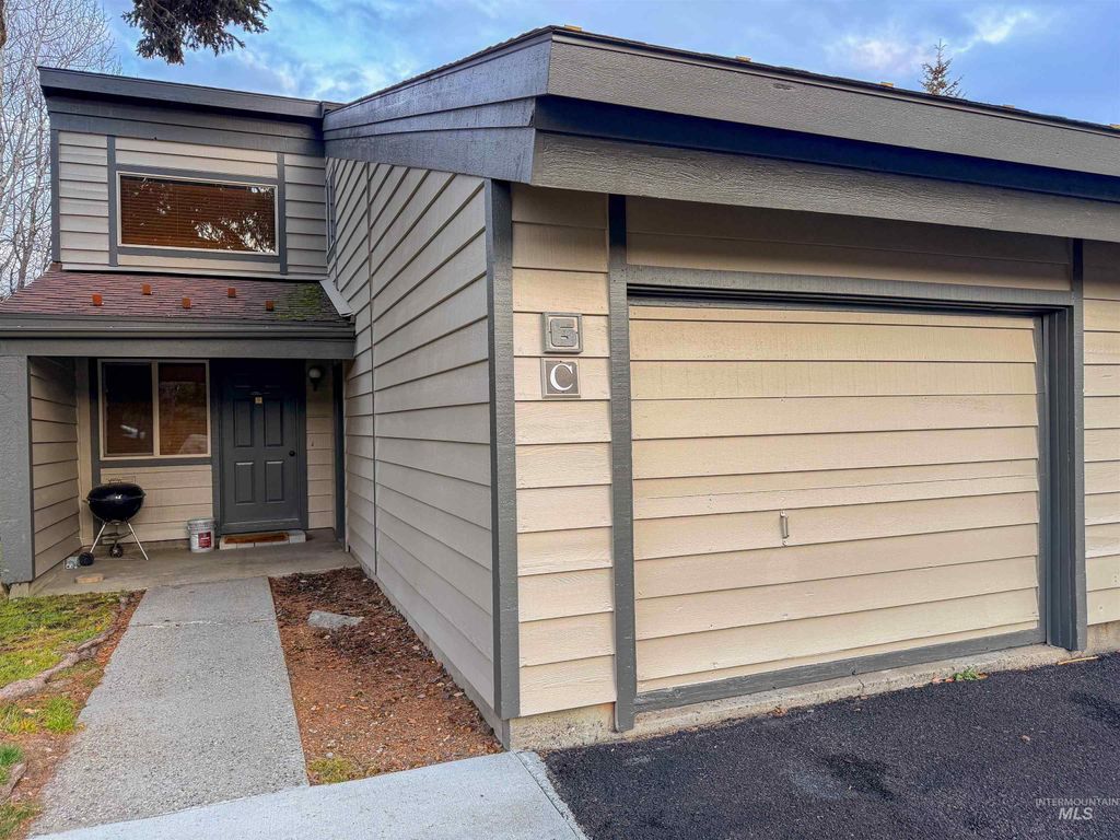 Photo of 1607 Davis Ave #C6, McCall, ID 83638 (MLS # 98968477)