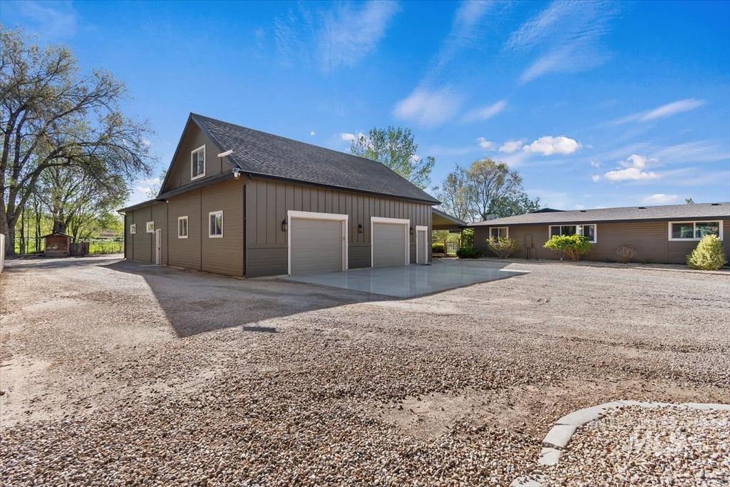 Photo of 1750 Sand Hollow Rd, Caldwell, ID 83607 (MLS # 98984475)