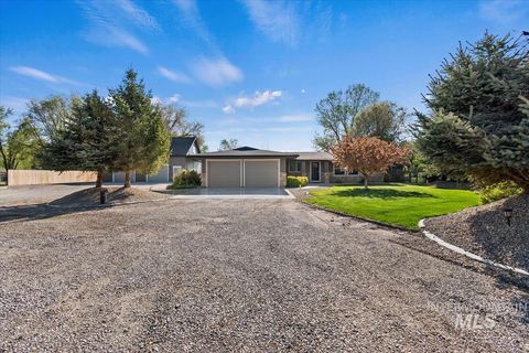 Photo of 1750 Sand Hollow Rd, Caldwell, ID 83607 (MLS # 98984475)