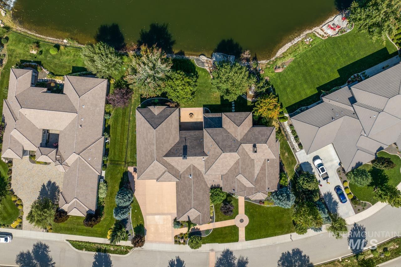 1046 W Sherington Dr.