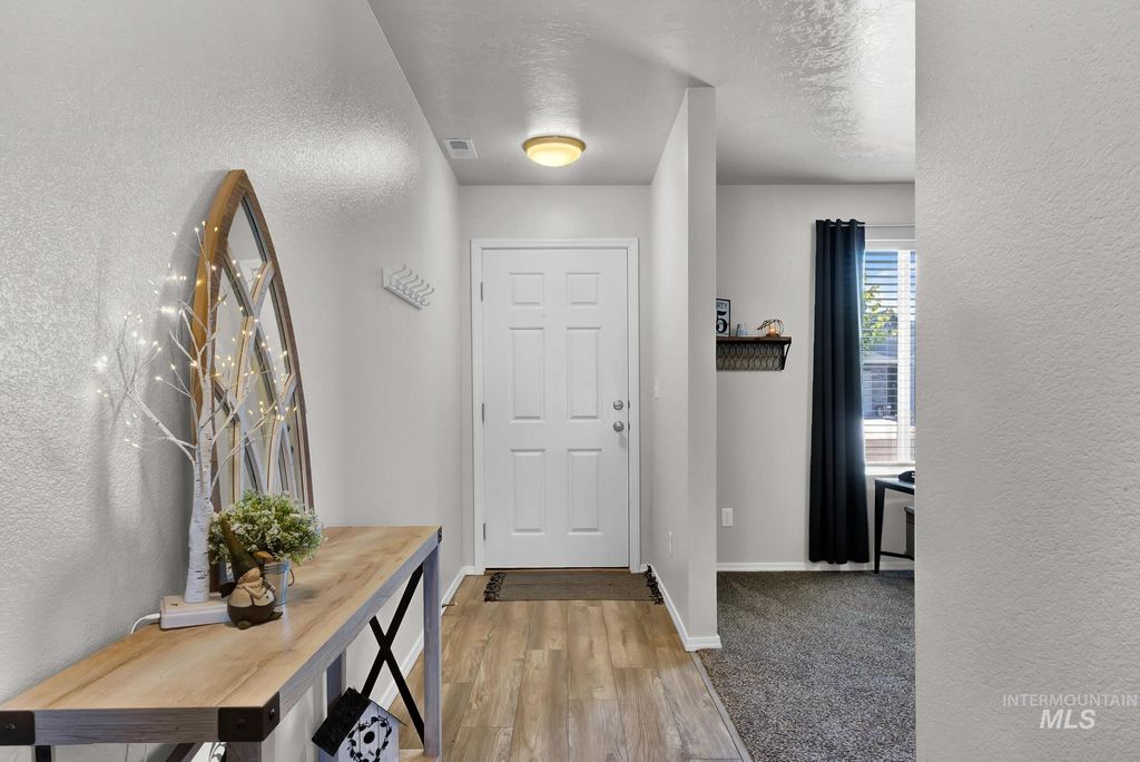 Photo of 1629 N Bisque Ave, Kuna, ID 83634 (MLS # 98979548)