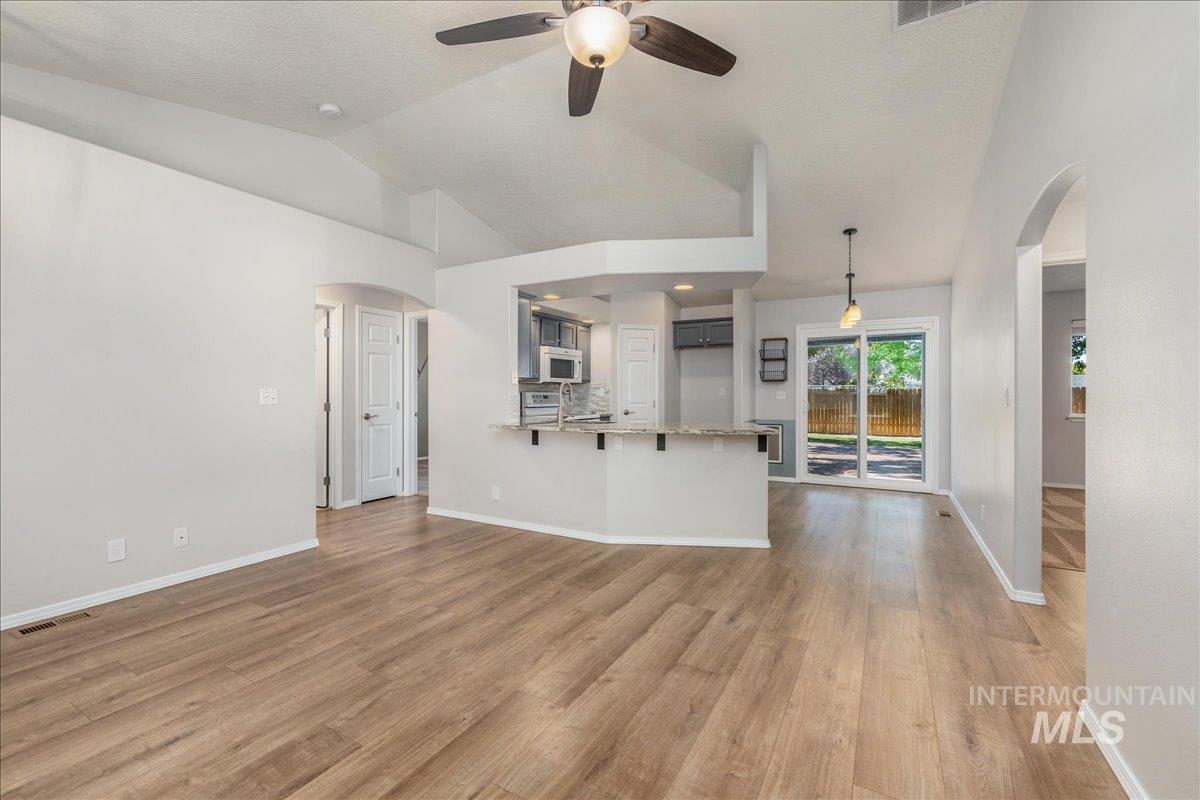 929 Pelican Way
