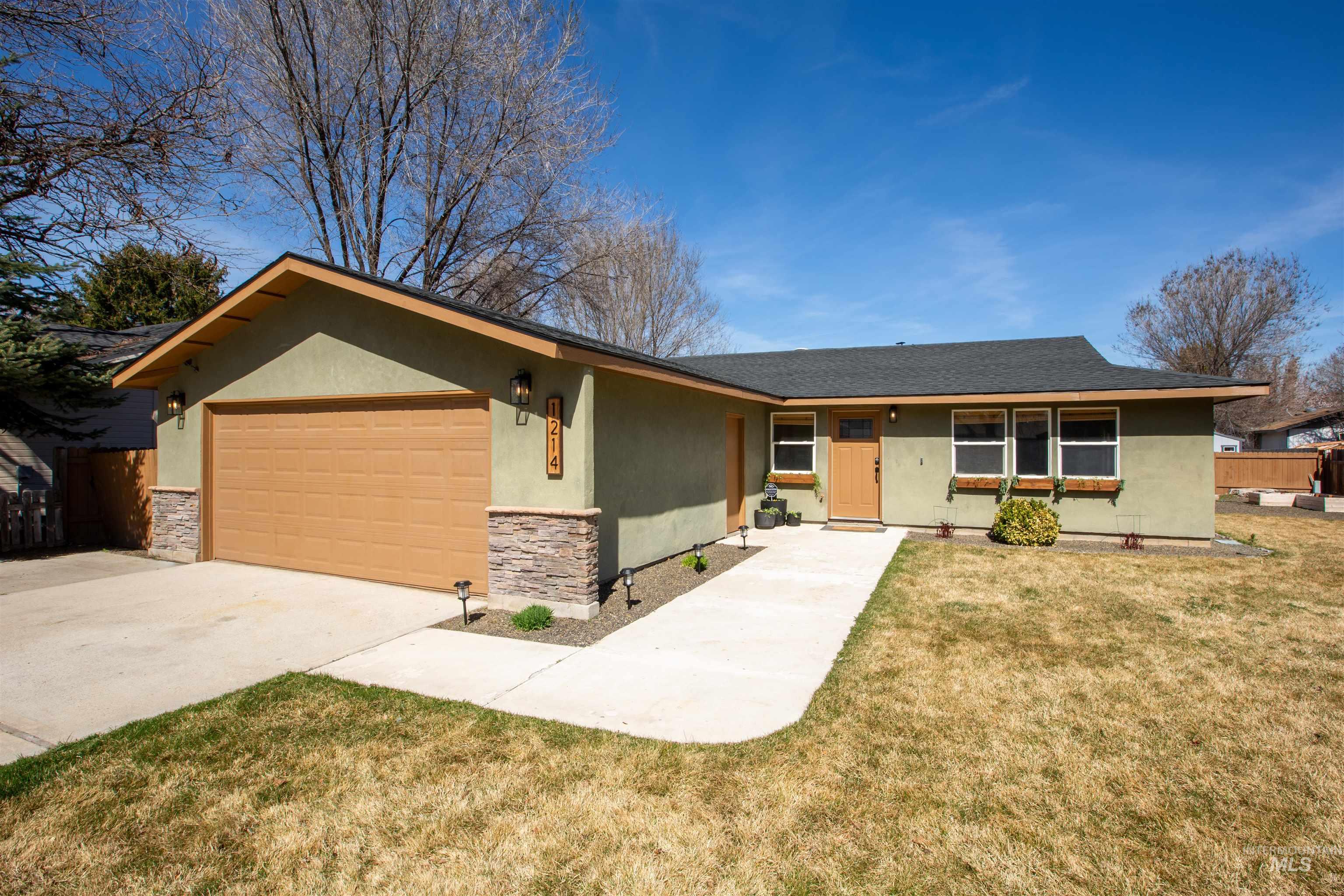 1214 E Pennsylvania Pl