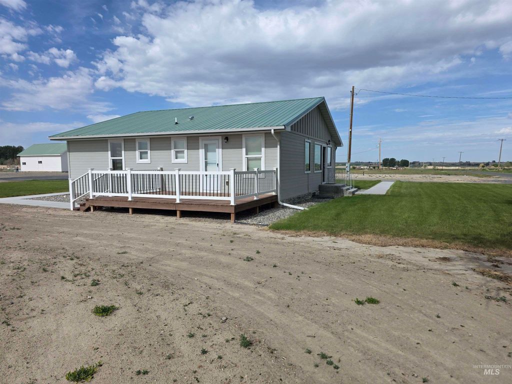 Photo of 2843 E 3500 N, Twin Falls, ID 83301 (MLS # 98986026)
