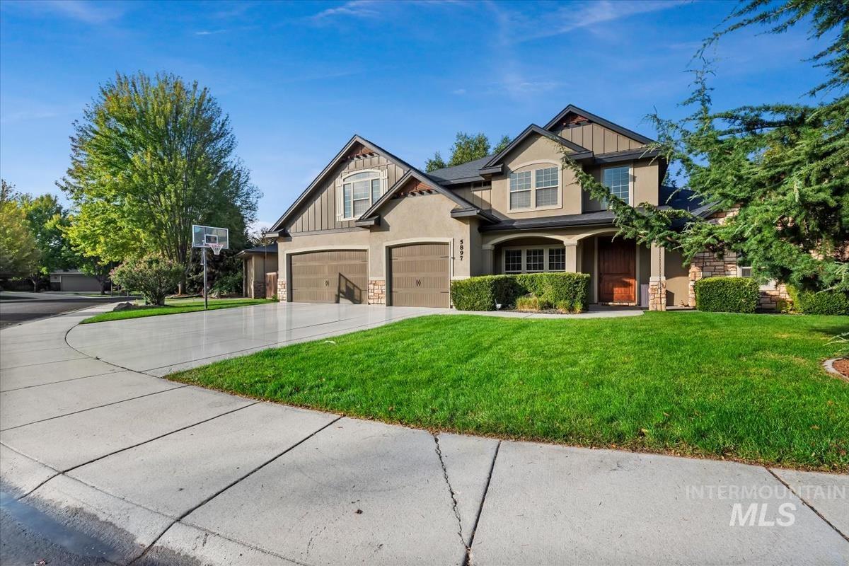 5897 N Maximus Way
