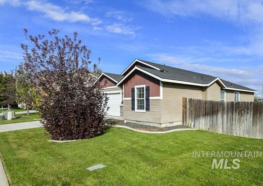 Photo of 7872 E Drouillard Street, Nampa, ID 83687 (MLS # 98963840)