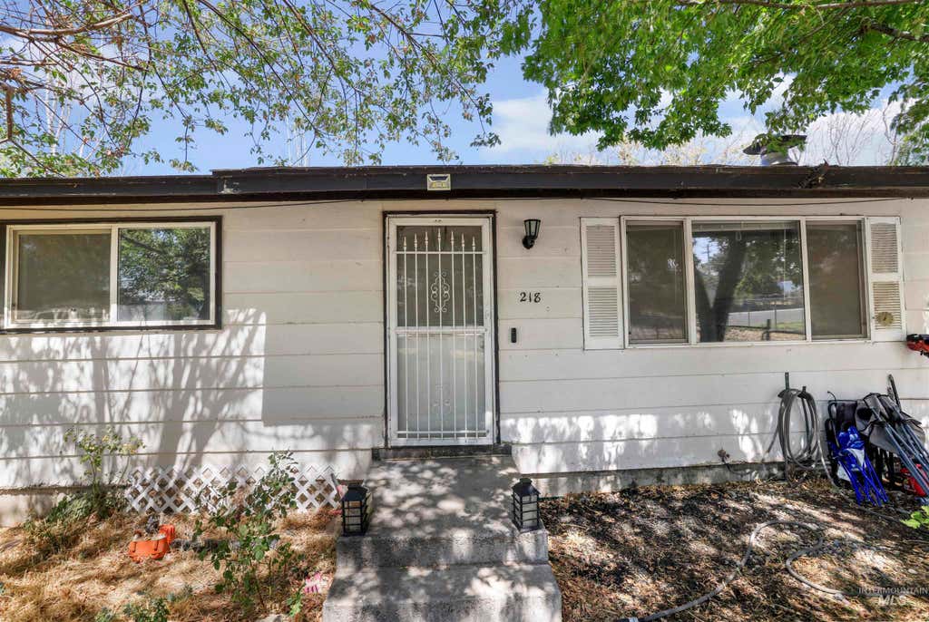 Photo of 218 7th Avenue South AVE, Buhl, ID 83316 (MLS # 98996005)