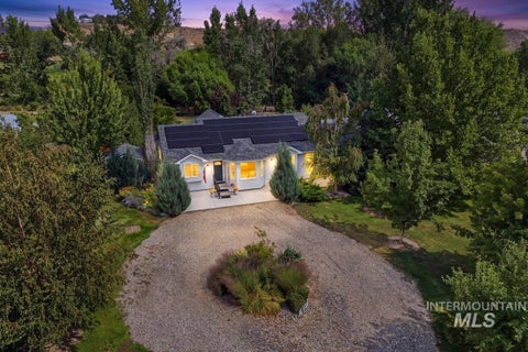 Photo of 2336 Lower Pond Lane, Homedale, ID 83628 (MLS # 98998139)