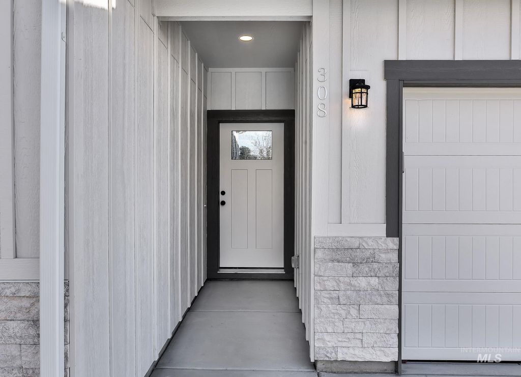 Photo of 308 N 11th, Parma, ID 83660 (MLS # 98965596)