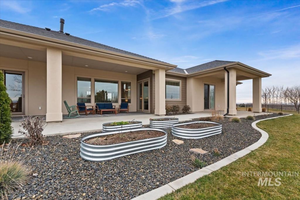 Photo of 22334 Sirocco Ct, Caldwell, ID 83607 (MLS # 98976186)