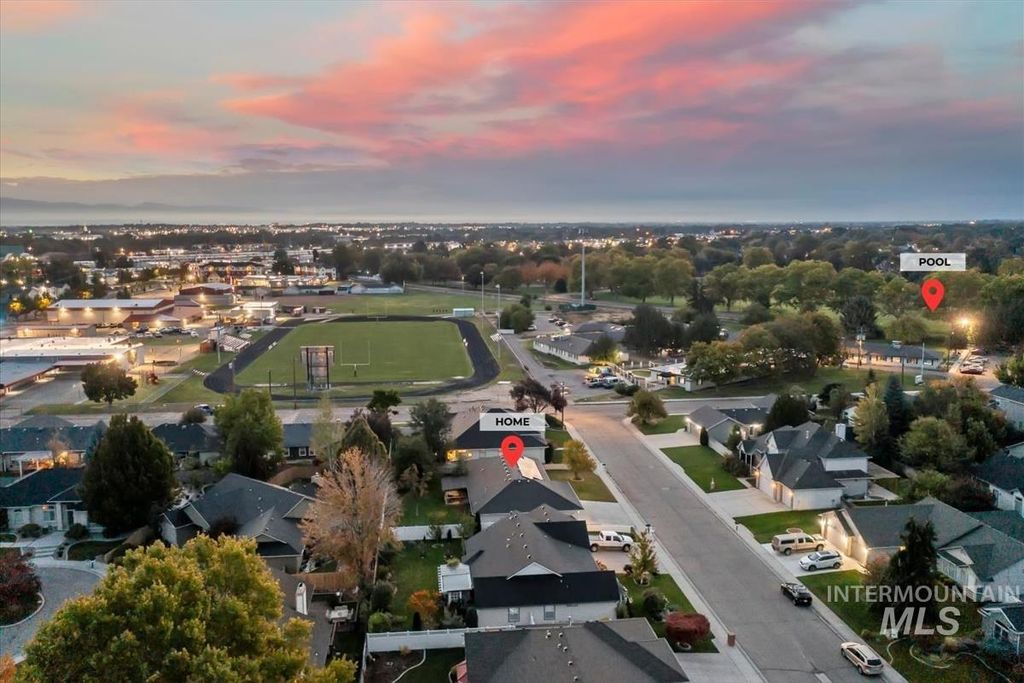 Photo of 614 Astor Ave, Nampa, ID 83651 (MLS # 98968860)