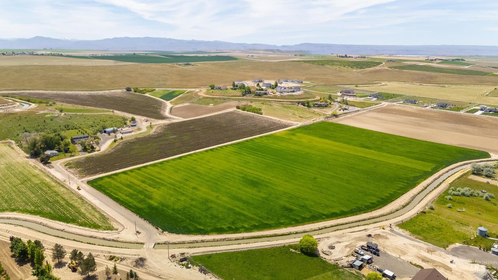 Photo of 13005 Lake Shore Dr, Nampa, ID 83686 (MLS # 98942917)