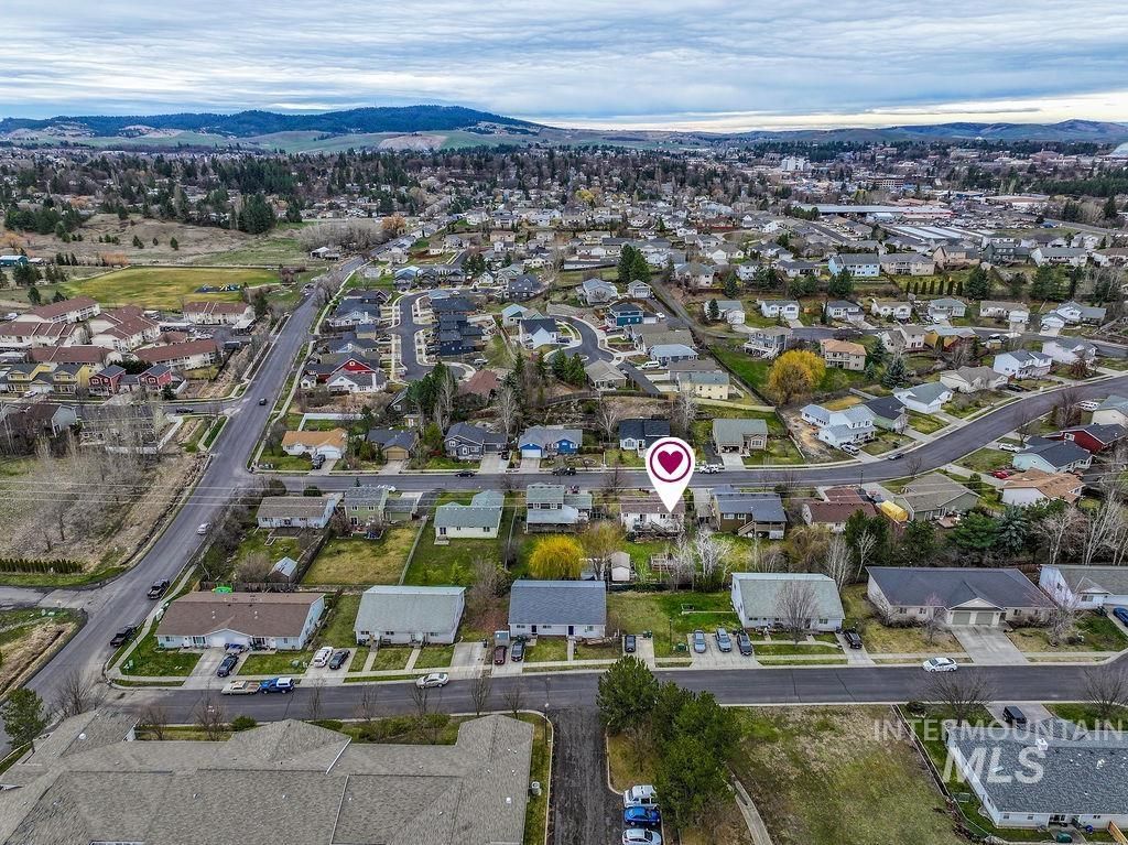 Photo of 426 Quail Run Dr, Moscow, ID 83843 (MLS # 98978689)