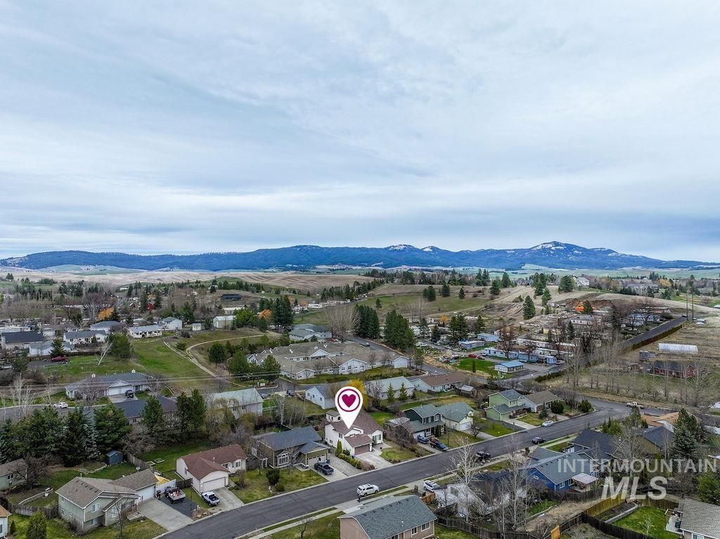 Photo of 426 Quail Run Dr, Moscow, ID 83843 (MLS # 98978689)