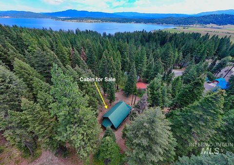 Photo of 4 Ogburn Lane, Cascade, ID 83611 (MLS # 98918445)