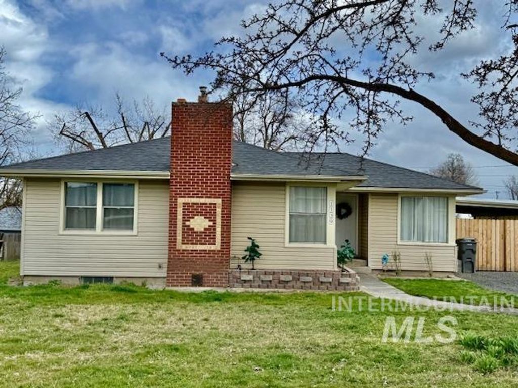 Photo of 1139 Webster St, Clarkston, WA 99403 (MLS # 98977360)