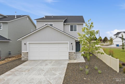Photo of 2367 W Fallon Lp, Nampa, ID 83651 (MLS # 98992502)