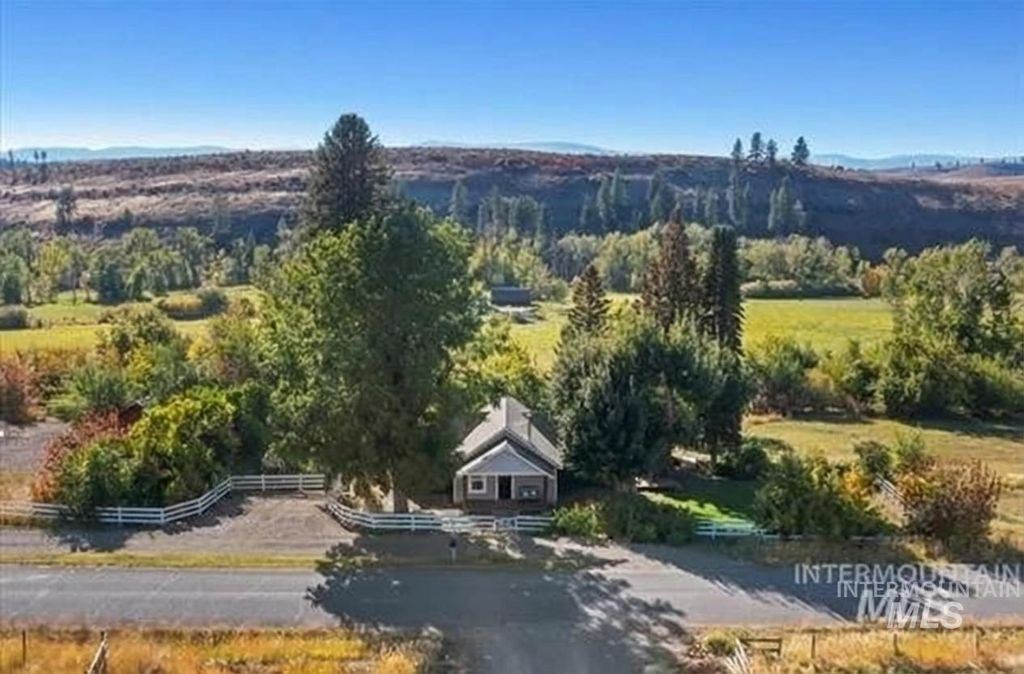 Photo of 2651 Fruitvale Glendale Rd, Council, ID 83638 (MLS # 98974529)