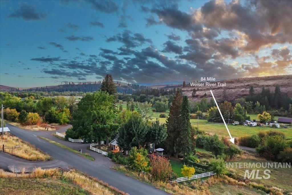Photo of 2651 Fruitvale Glendale Rd, Council, ID 83612 (MLS # 98974529)