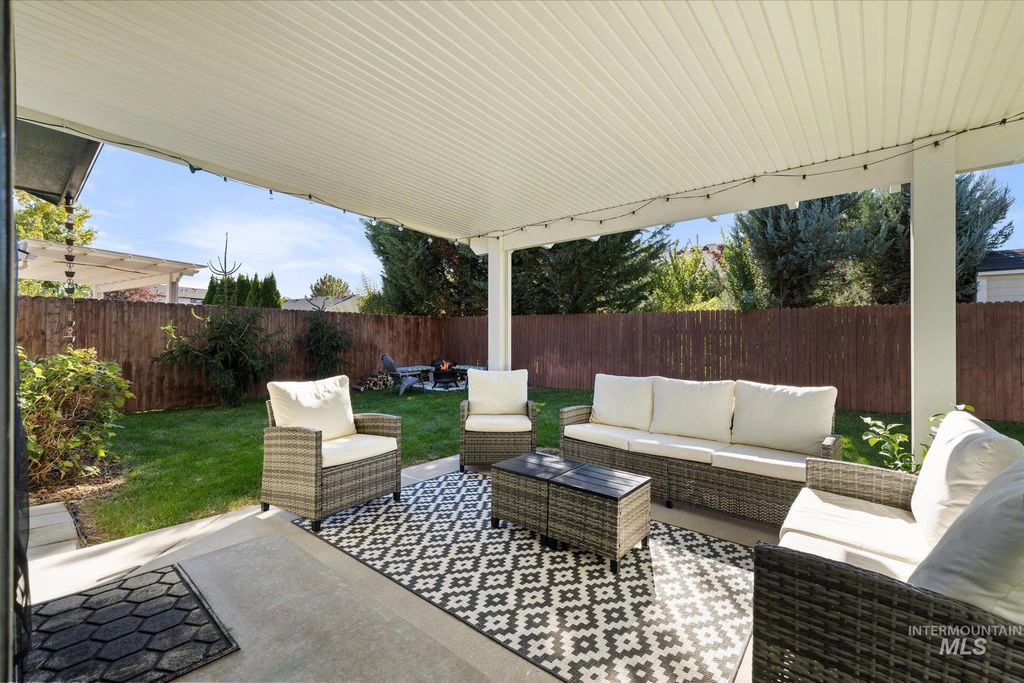 Photo of 14407 W Kettle Creek Dr, Boise, ID 83713 (MLS # 98965454)