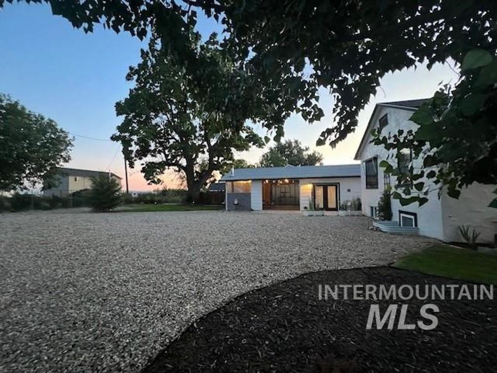 Photo of 1223 N Ohio Ave, Caldwell, ID 83605 (MLS # 98980110)