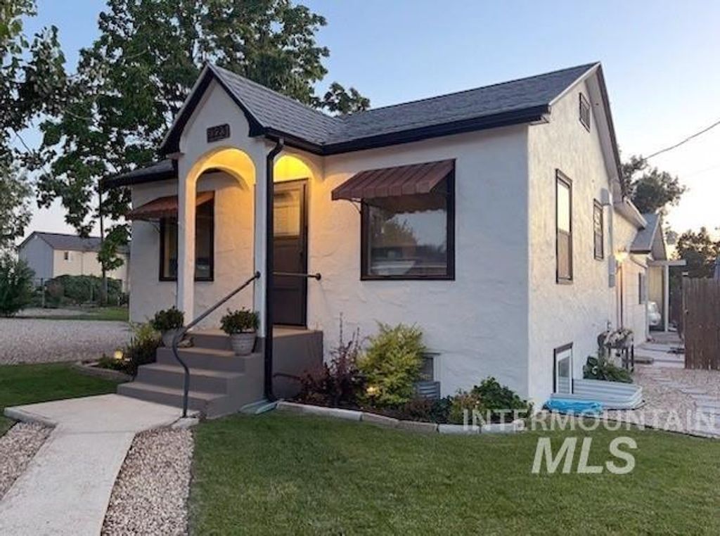 Photo of 1223 N Ohio Ave, Caldwell, ID 83605 (MLS # 98980110)