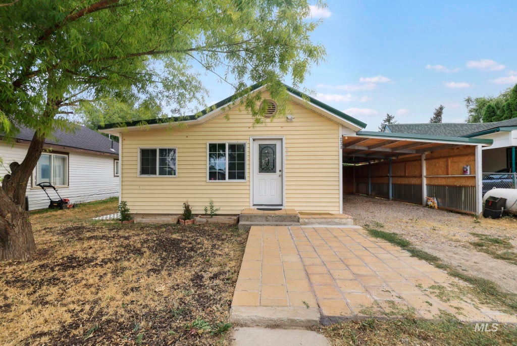 Photo of 230 2nd St, Hazelton, ID 83335 (MLS # 98999898)