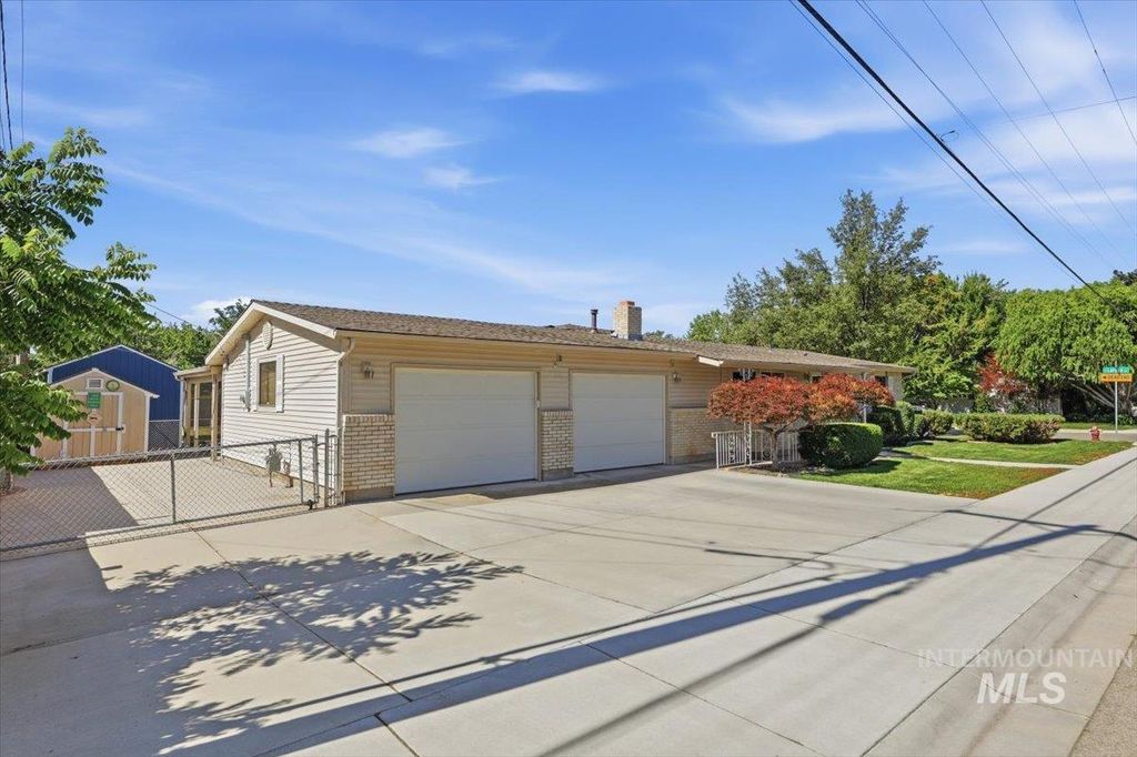 Photo of 4513 W Camas St, Boise, ID 83705 (MLS # 98991404)