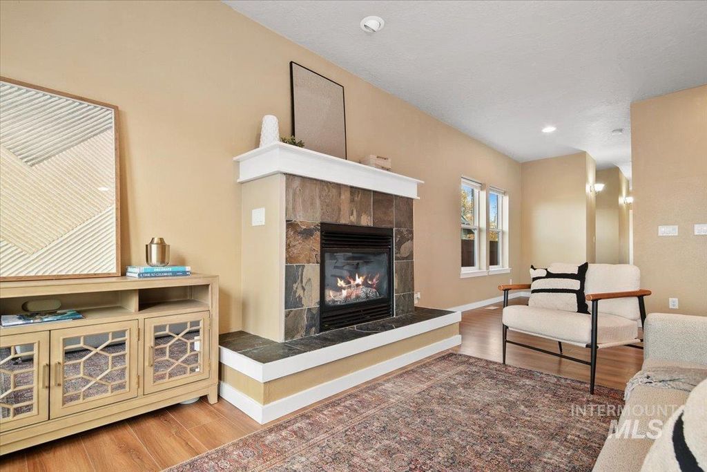 Photo of 1043 N Clithero Drive, Boise, ID 83703 (MLS # 98969665)