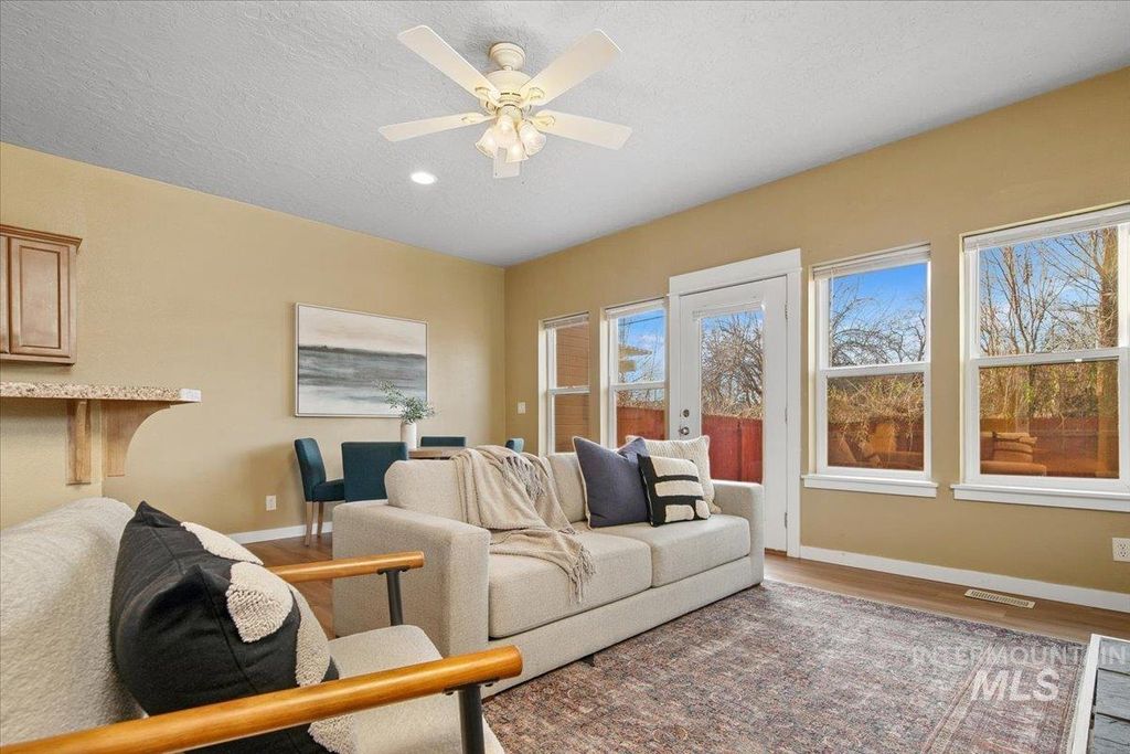 Photo of 1043 N Clithero Drive, Boise, ID 83703 (MLS # 98969665)