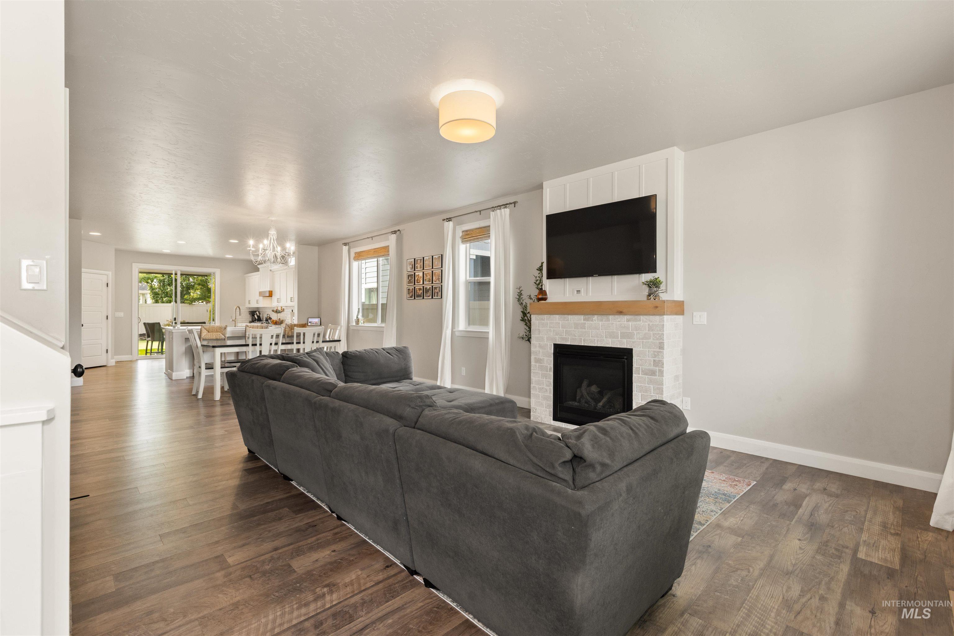 365 N Tullshire Ave.