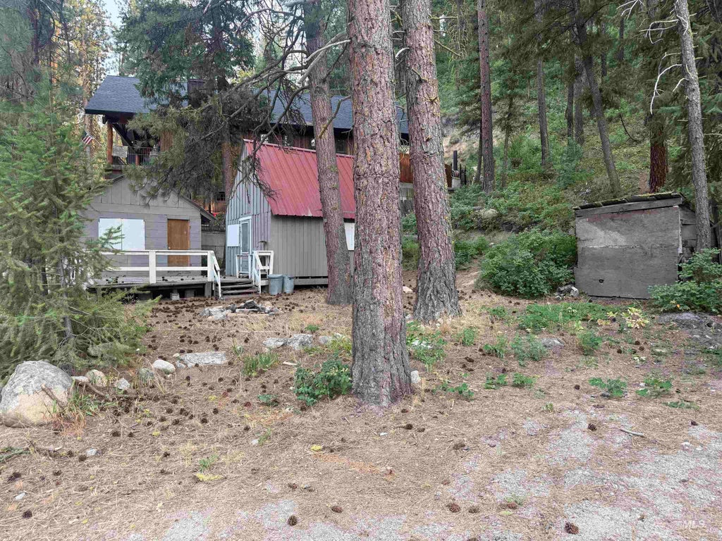 Photo of 1027 Grouse Creek Rd, Mountain Home, ID 83647 (MLS # 98999394)