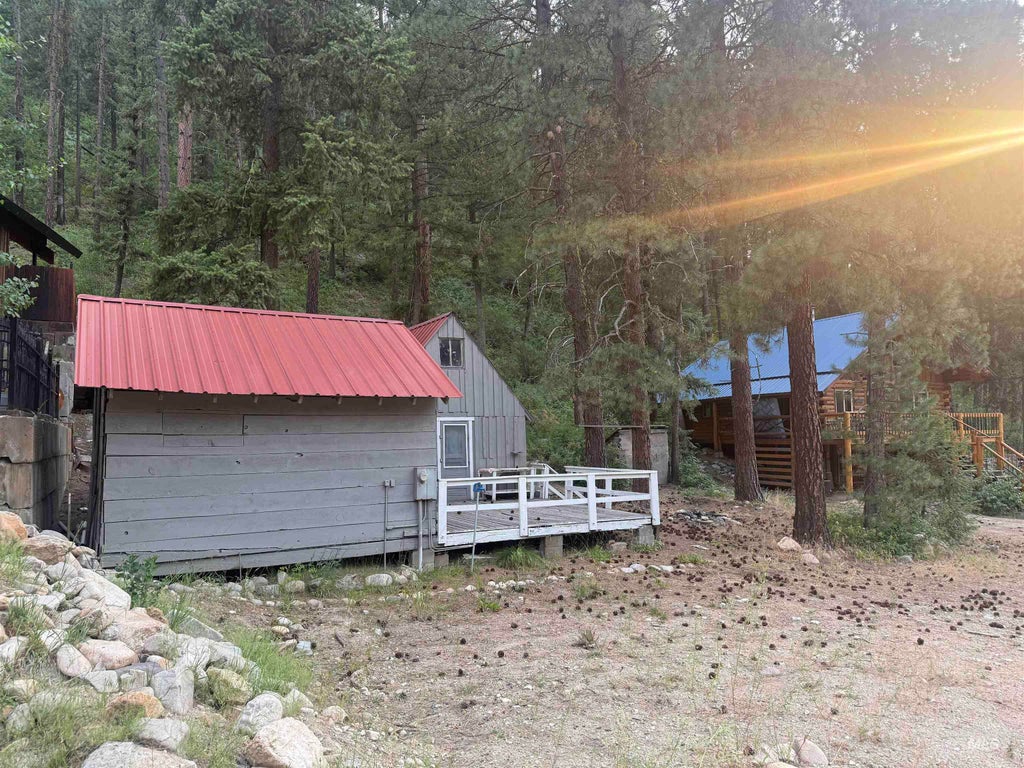 Photo of 1027 Grouse Creek Rd, Mountain Home, ID 83647 (MLS # 98999394)