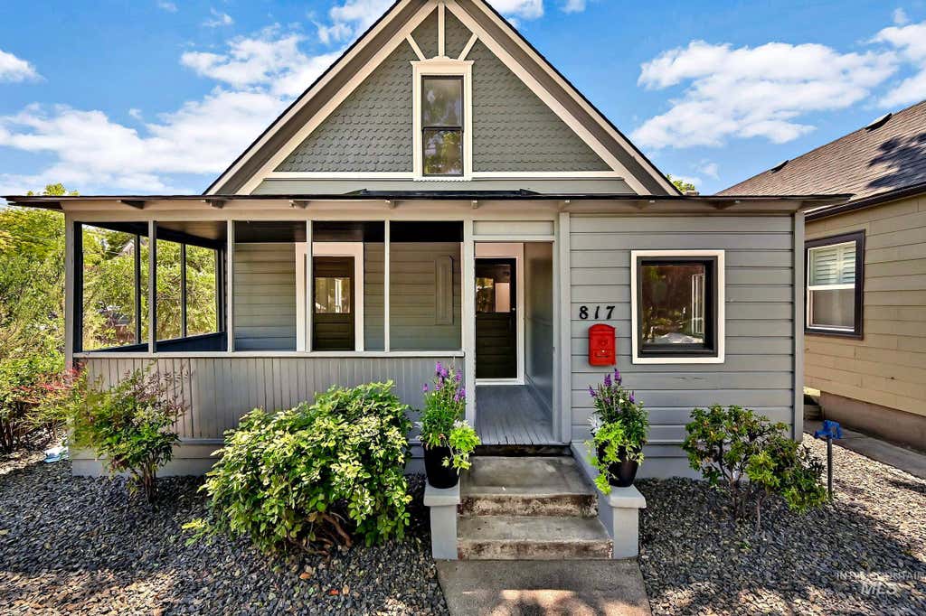 Photo of 817 W Thatcher Street, Boise, ID 83702 (MLS # 98990657)