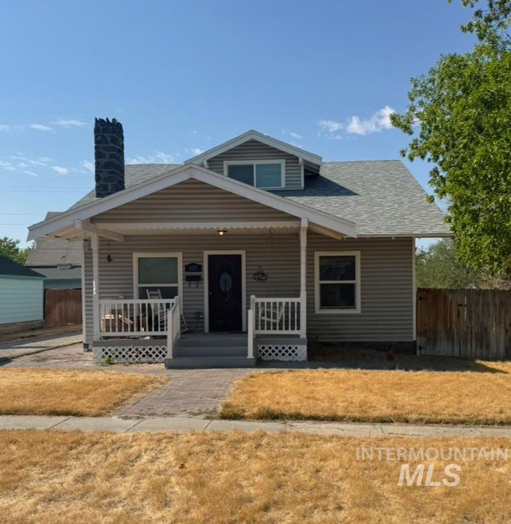Photo of 405 8th Avenue N, Buhl, ID 83316 (MLS # 98960958)