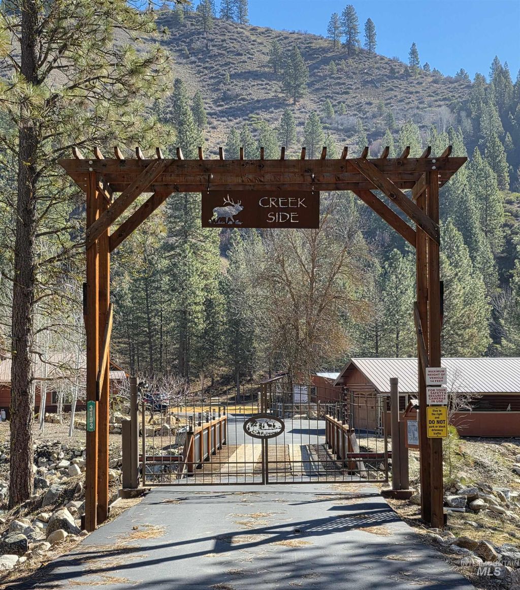 Photo of 3193 Hwy 21, Boise, ID 83716 (MLS # 98976290)