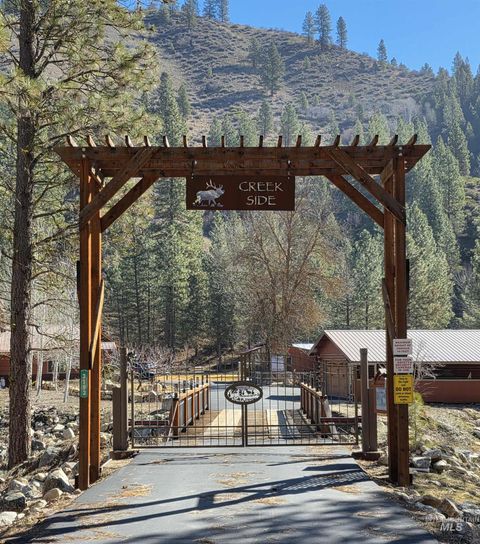 Photo of 3193 Hwy 21, Boise, ID 83716 (MLS # 98976290)