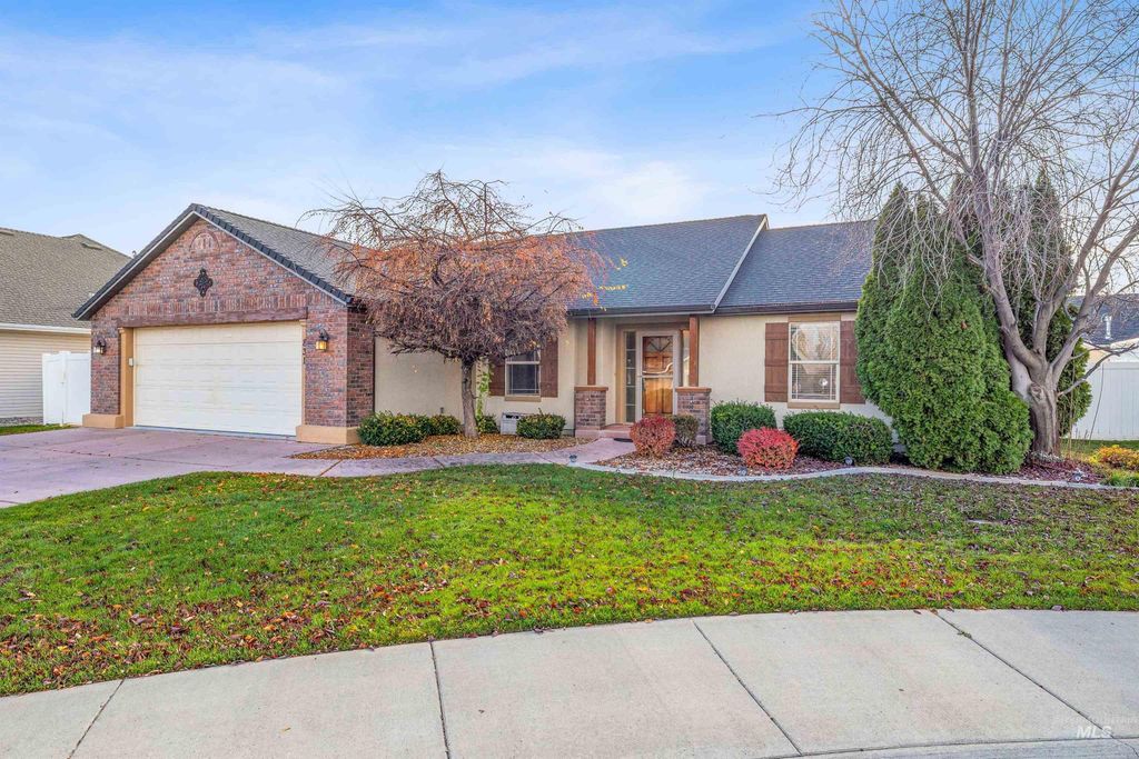 Photo of 831 Grace Drive West Dr, Twin Falls, ID 83301 (MLS # 98967873)