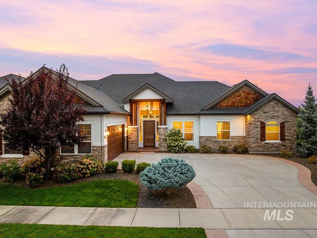 Photo of 1552 W Windbreaker Ln, Eagle, ID 83616 (MLS # 98965221)