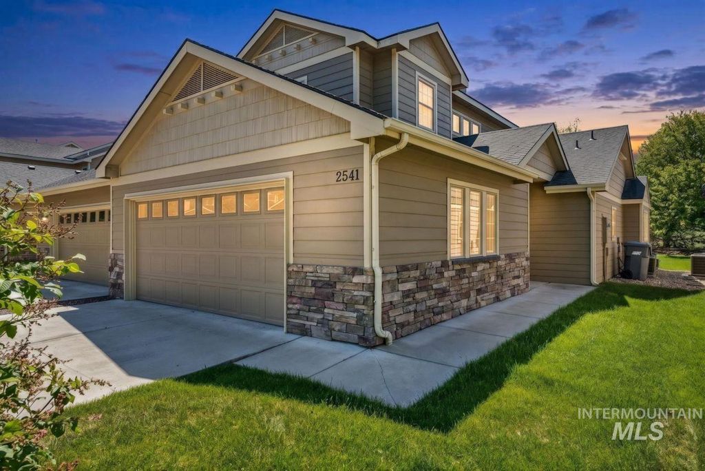 Photo of 2541 S Gatewood LN, Boise, ID 83709 (MLS # 98985237)