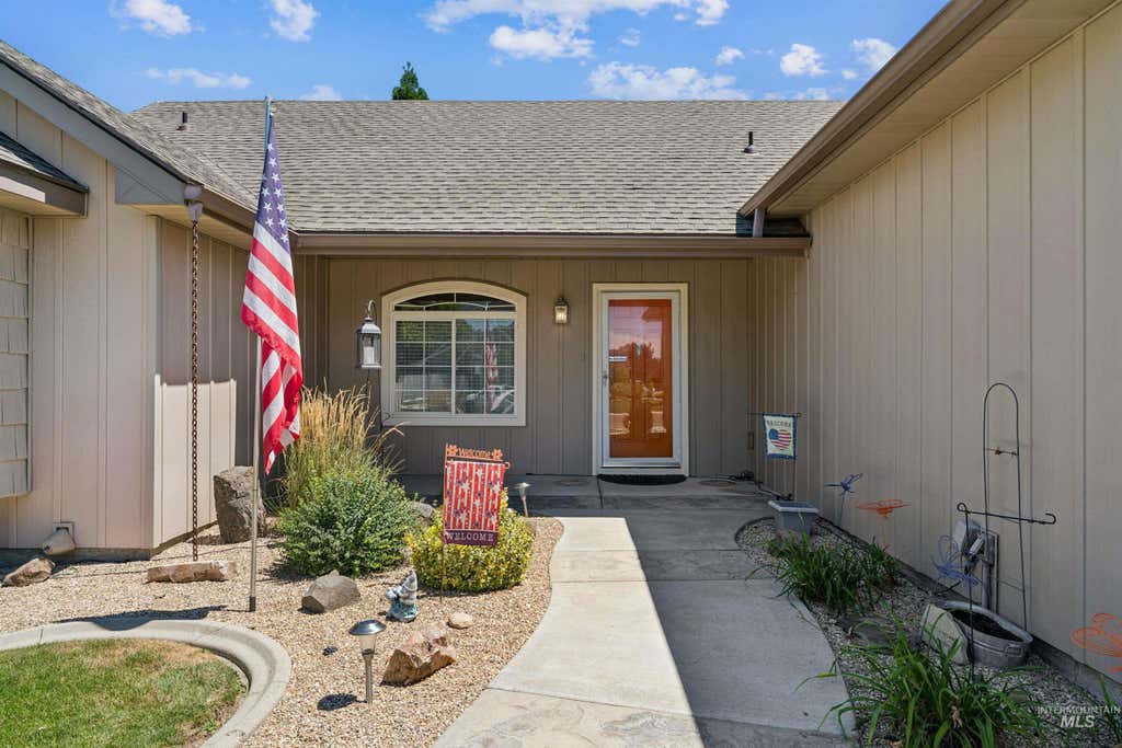 Photo of 16566 N Yorkshire Lane, Nampa, ID 83687 (MLS # 98994316)