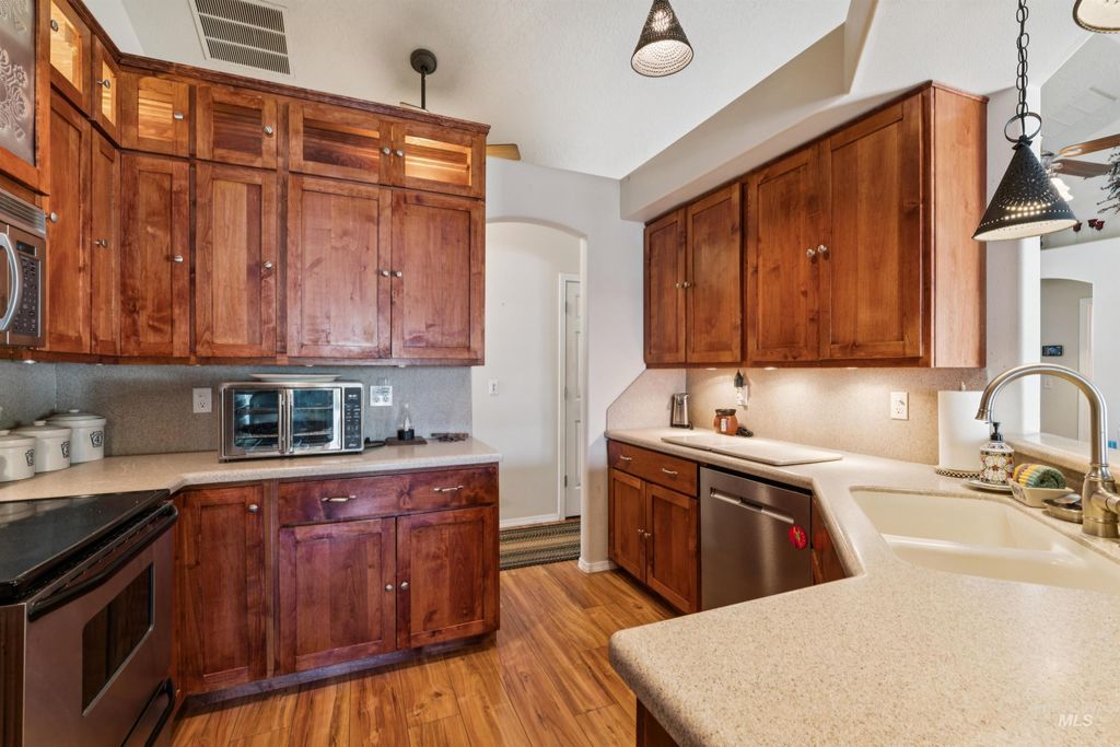 Photo of 16566 N Yorkshire Lane, Nampa, ID 83687 (MLS # 98994316)