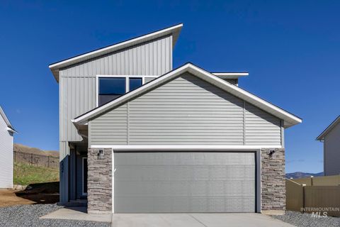 Photo of 232 Caribou Ct, Horseshoe Bend, ID 83629 (MLS # 98965239)
