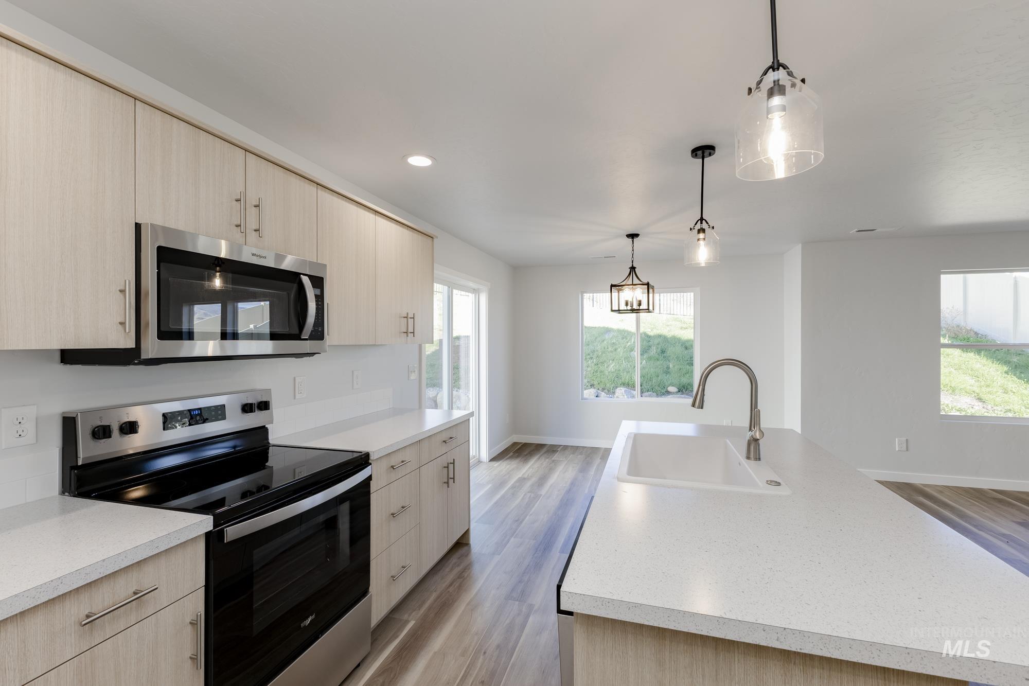 232 Caribou Ct