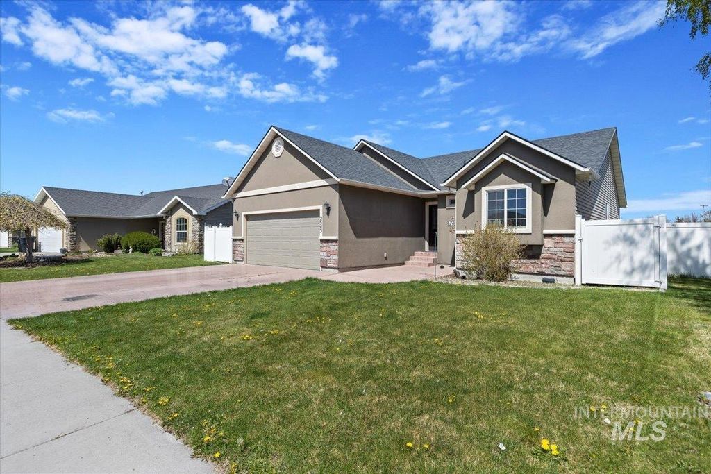 Photo of 2543 Denali Dr, Burley, ID 83318 (MLS # 98983036)