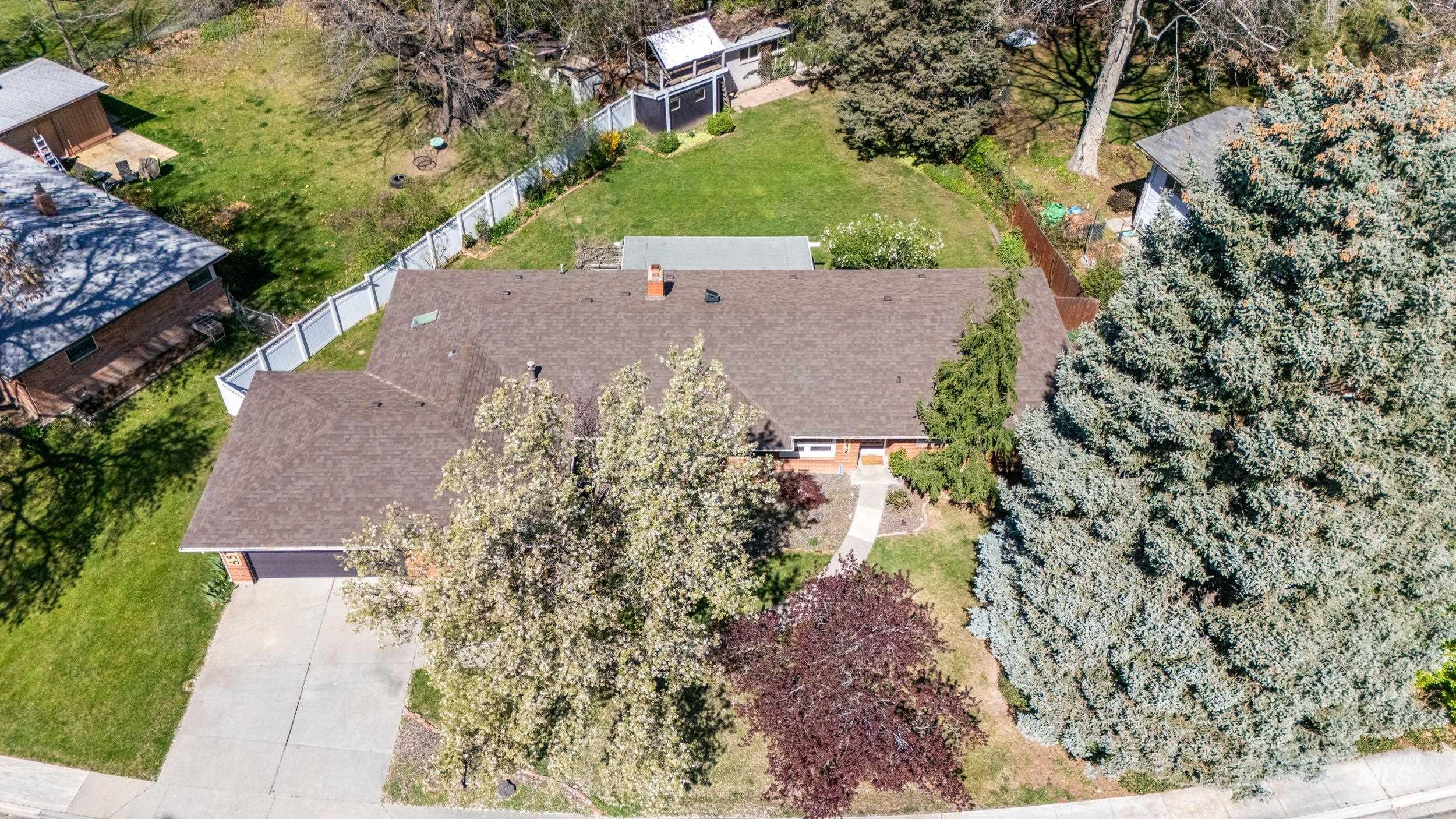 Aerial view of property and surrounding area