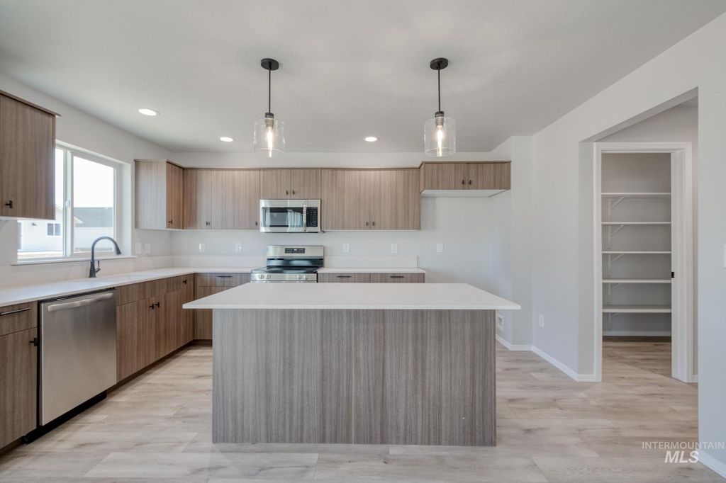 Photo of 1144 W Cub River Dr, Meridian, ID 83642 (MLS # 98979932)