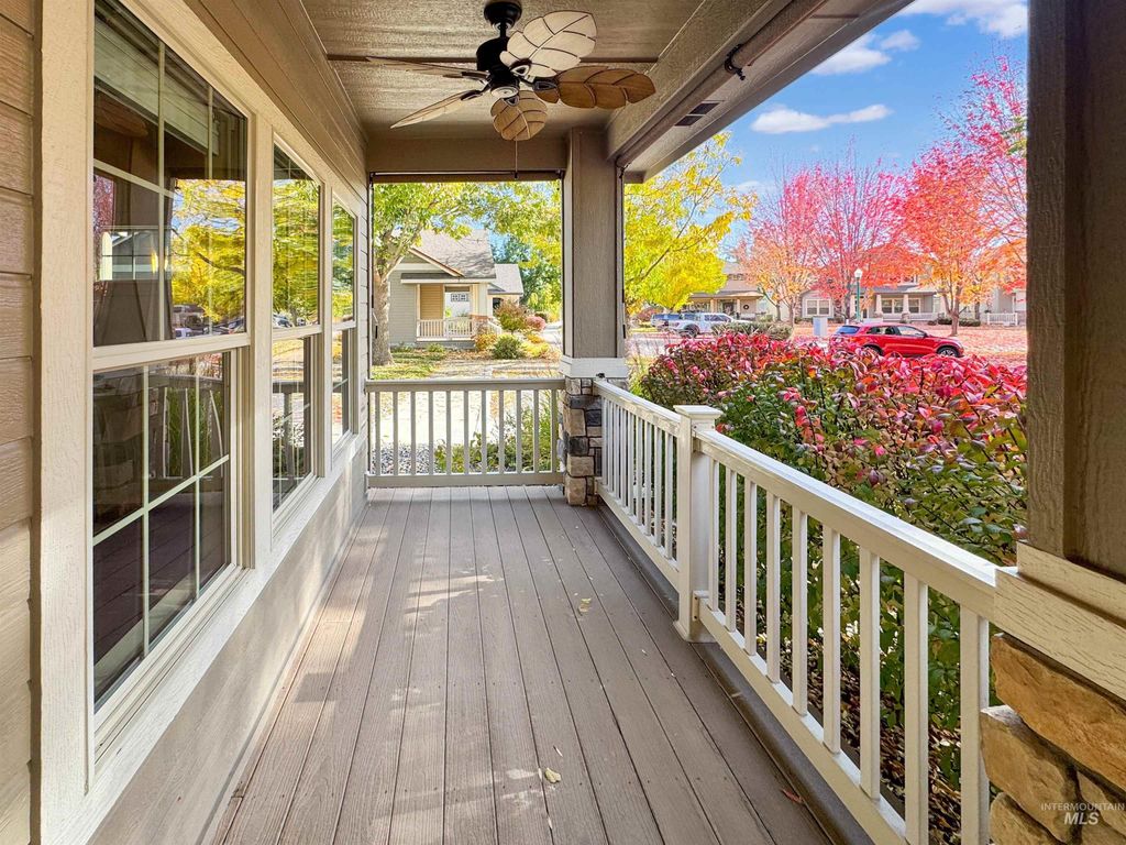 Photo of 998 E Shadow Creek Lane, Eagle, ID 83616 (MLS # 98969574)