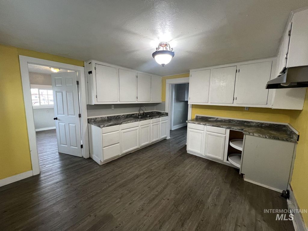 Photo of 316 S 8th Avenue, Buhl, ID 83316 (MLS # 98973784)