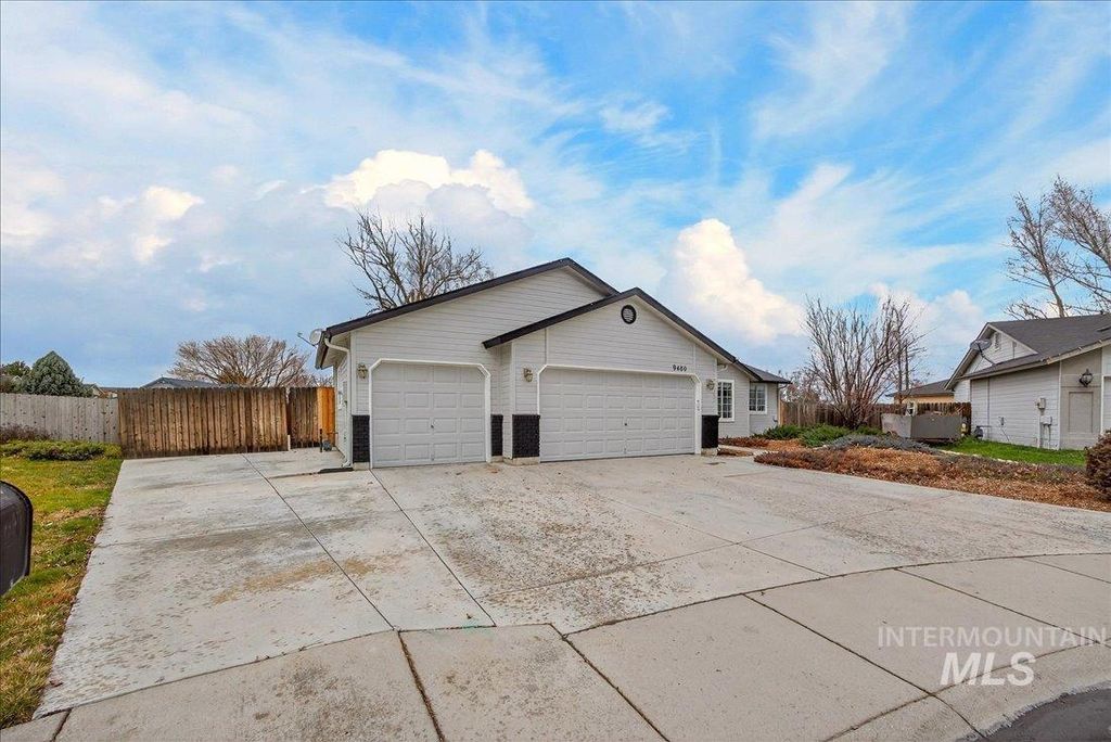 Photo of 9480 W Wakefield Court, Garden City, ID 83714 (MLS # 98977076)